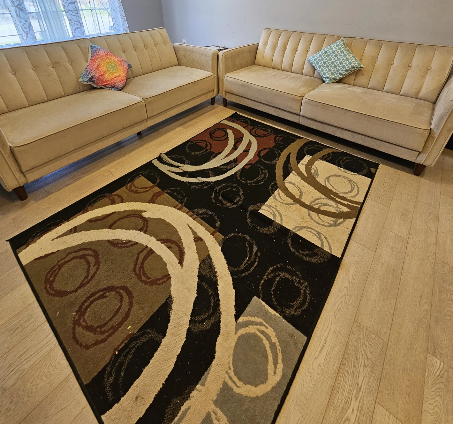 2 Sofa and rug - photo 2