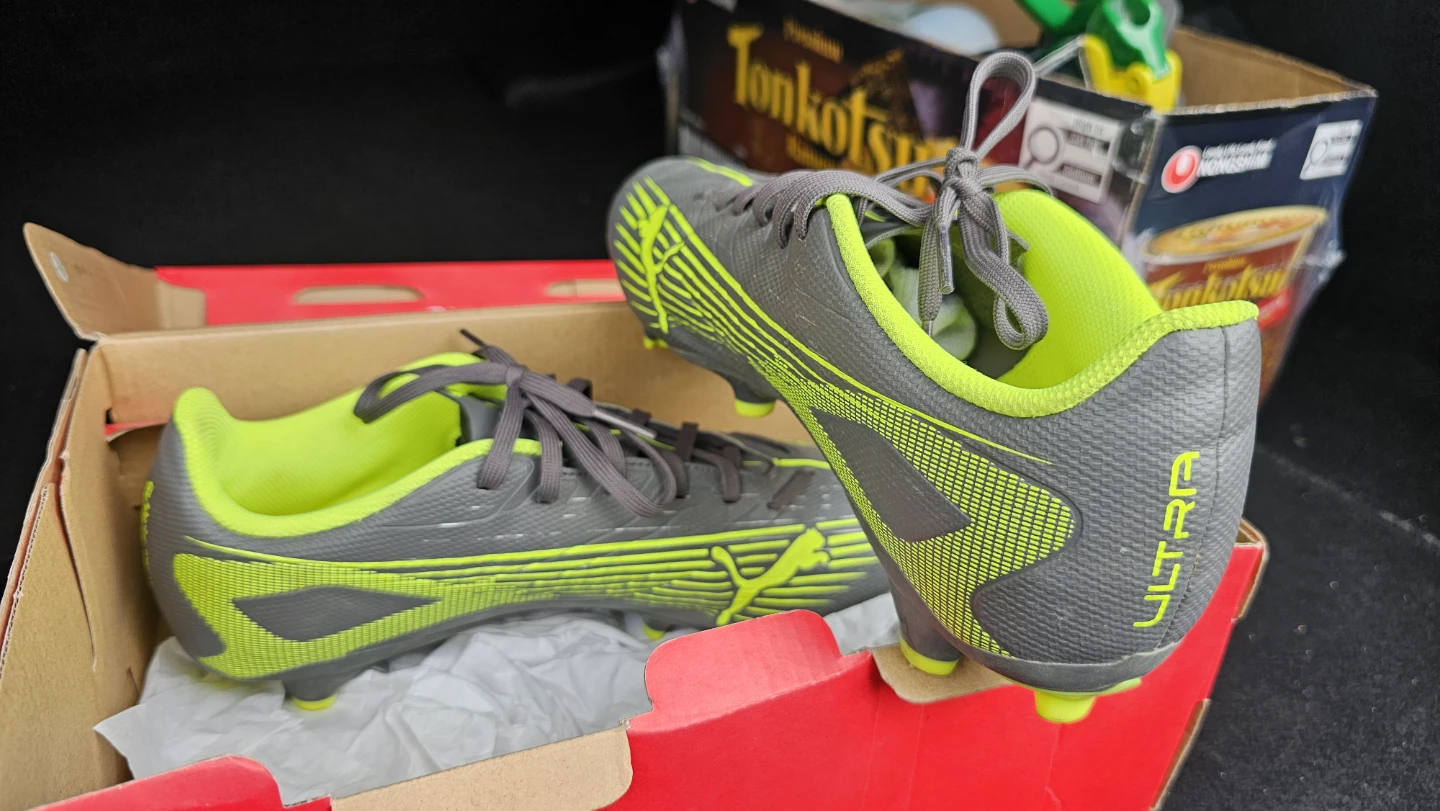 Puma Ultra Soccer Cleats Youth Size 7