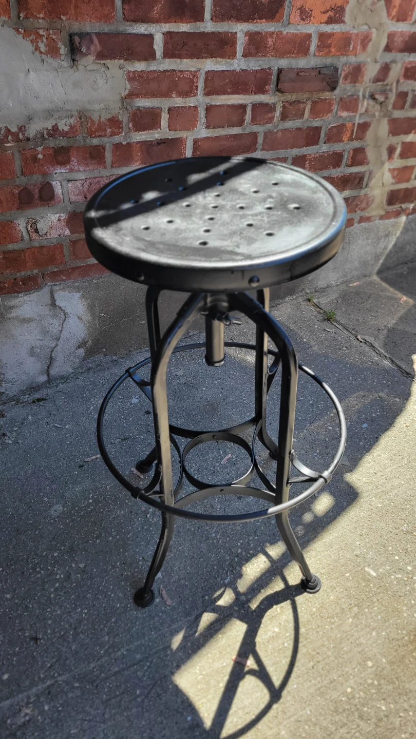 Adjustable Swivel Bar Stool