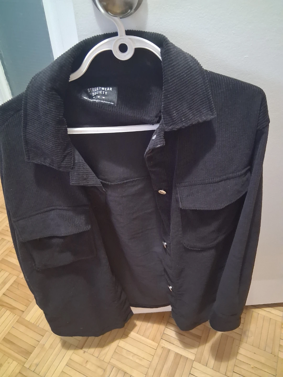 Black m shirt / jacket