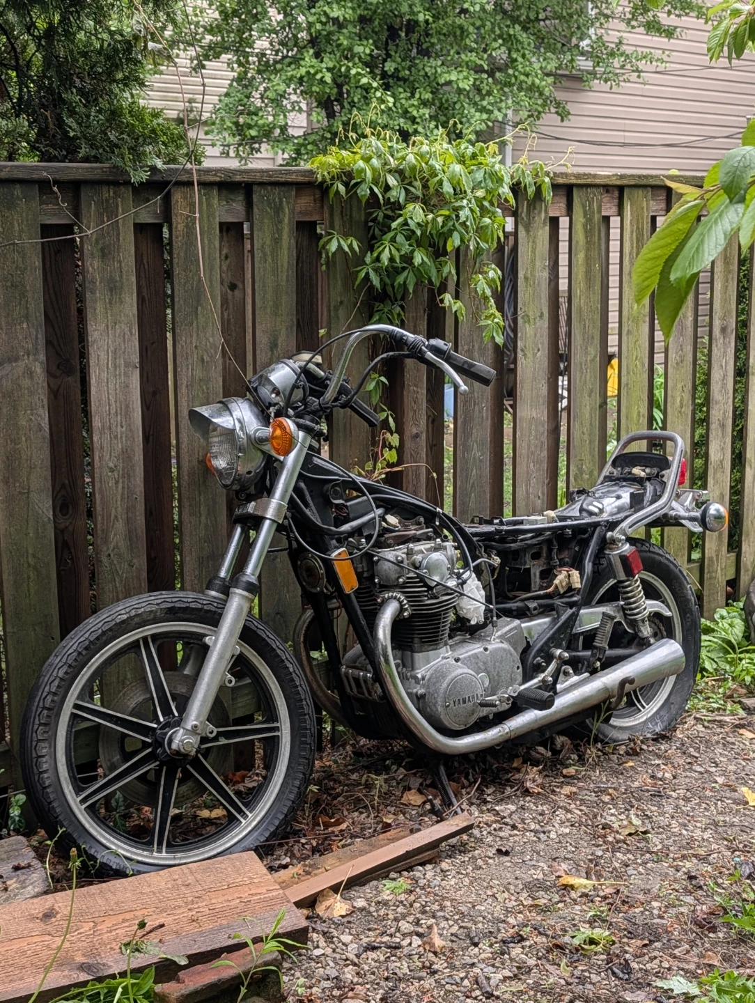 1980 XS650 Yamaha Motorcycle Project Bike - photo 2