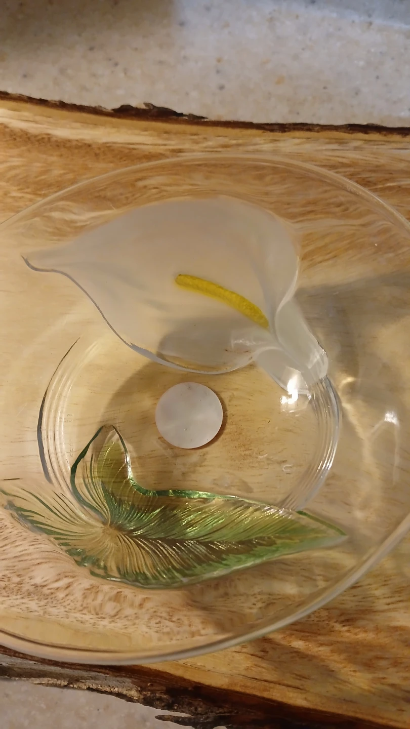 2 glass bowls for $5.00 - photo 3