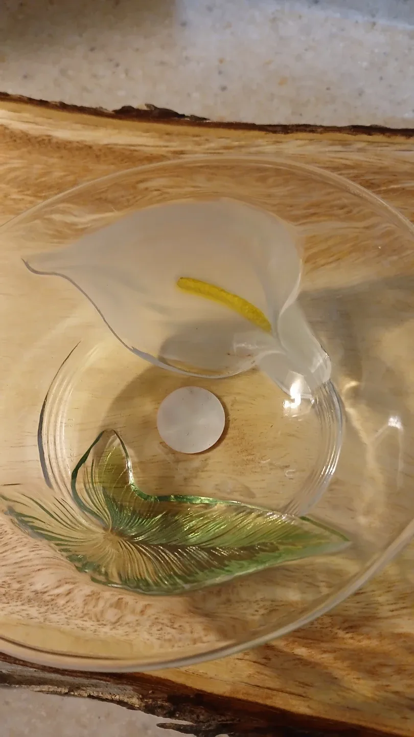 2 glass bowls for $5.00 - photo 3