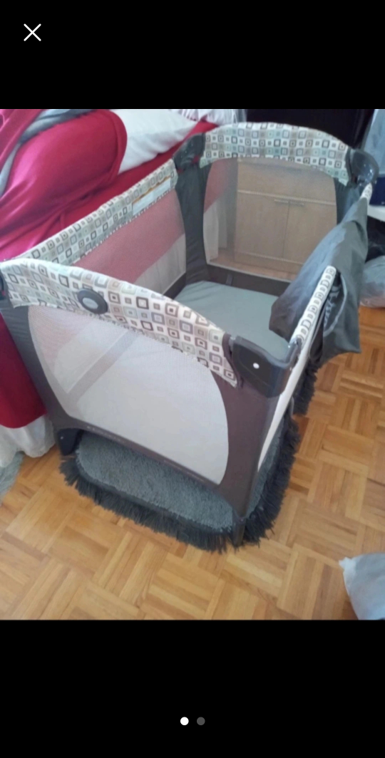 Graco portable playpen Playard
