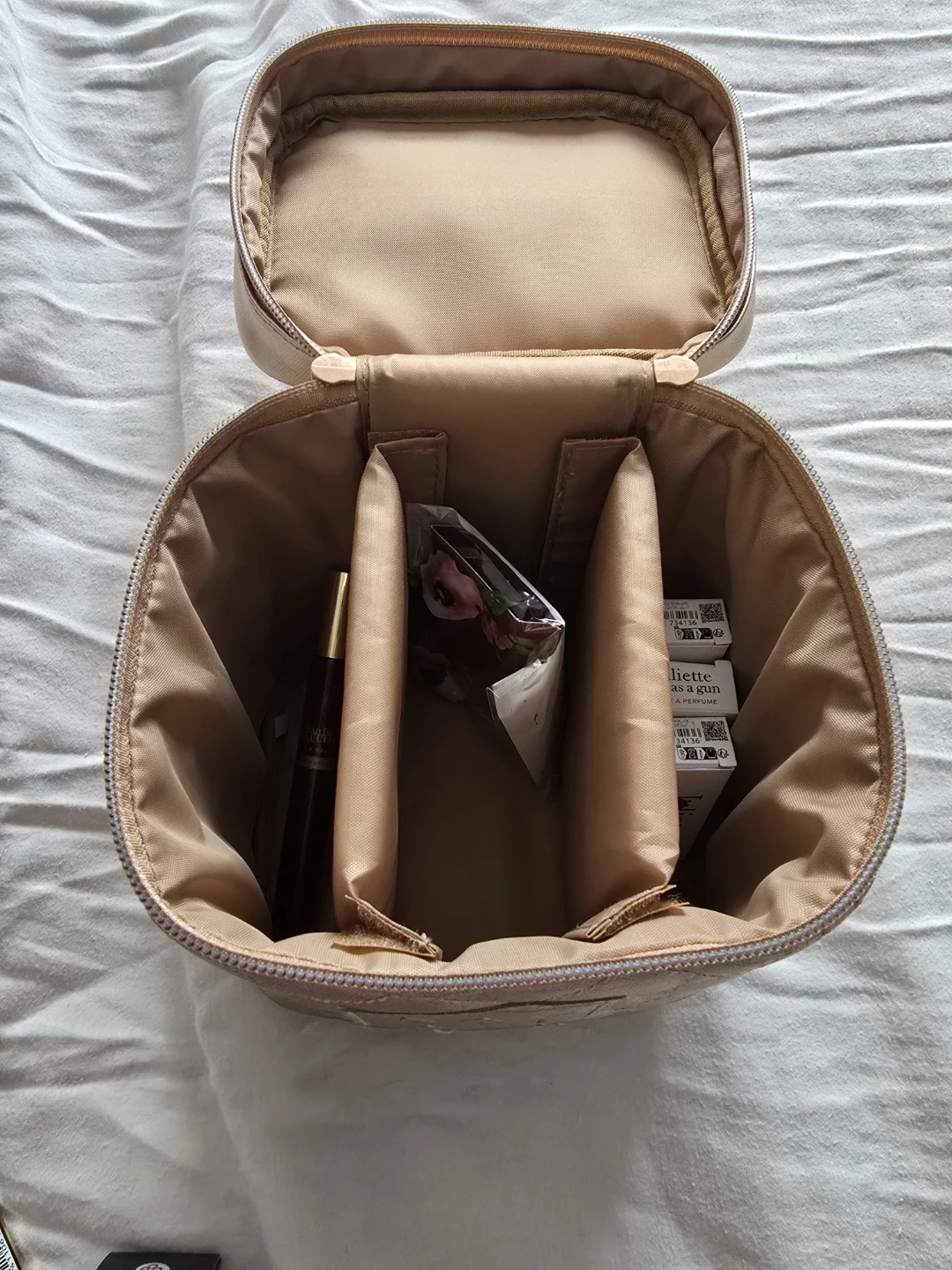 Kayali Fragrance Travel Case Rose Gold - photo 3