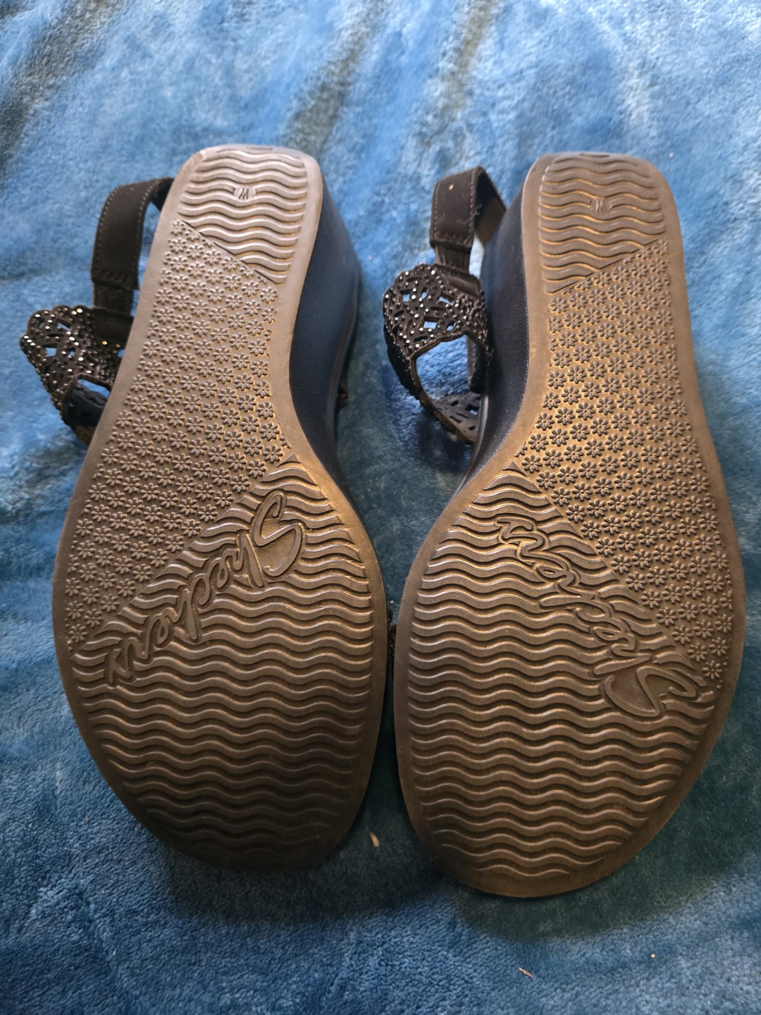 Size 11 Skechers Black Embellished Wedge Sandals - photo 2