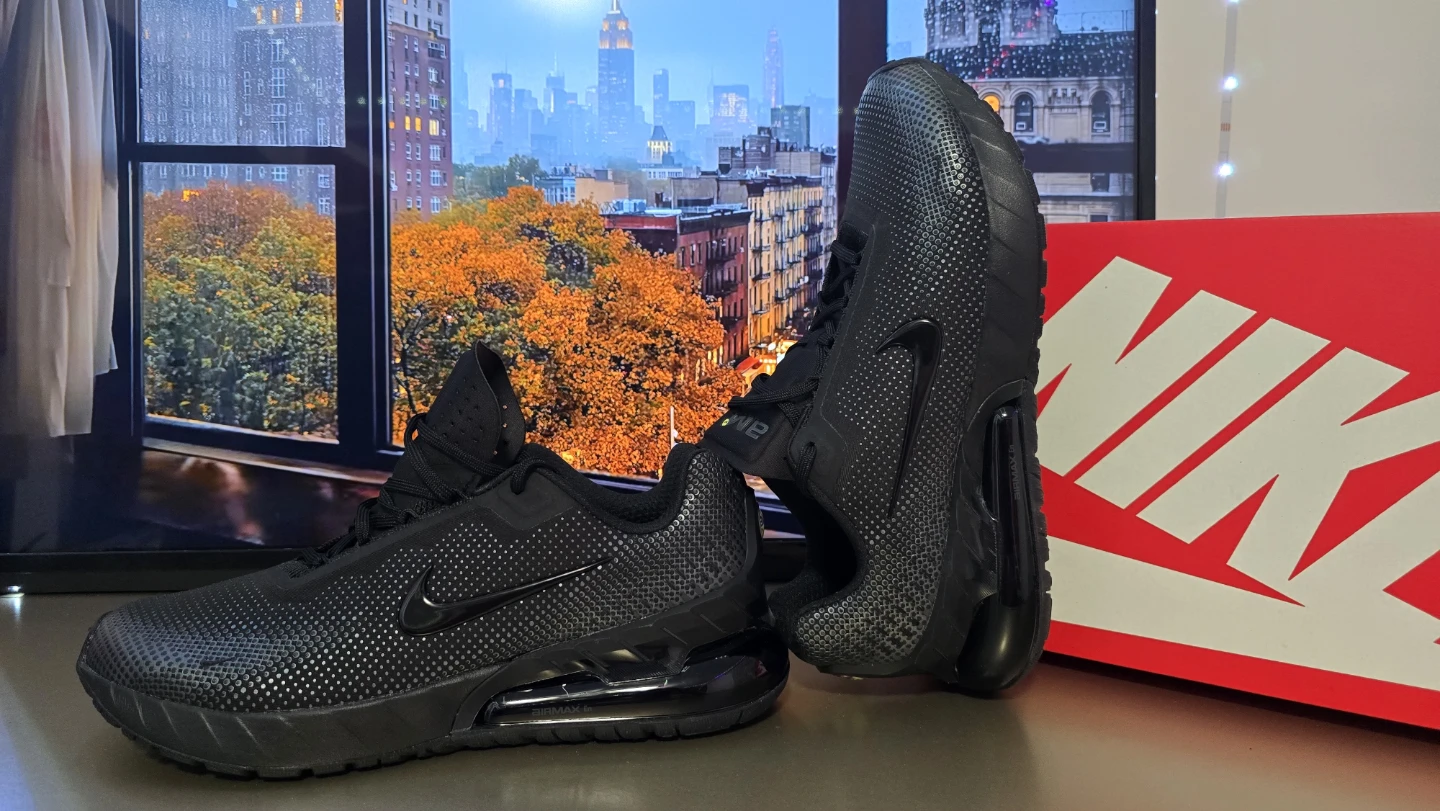 Nike Air Max Phoenix Size 8 - photo 3