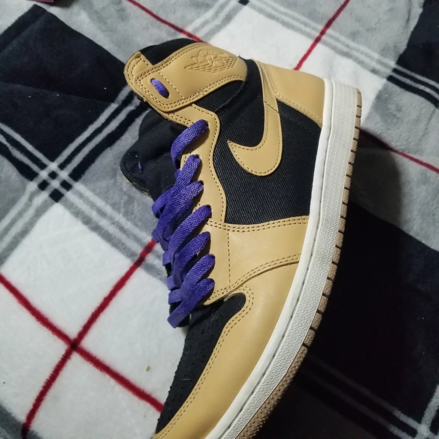 Jordan 1 High Sneakers - Tan, Black & Purple Laces - photo 5