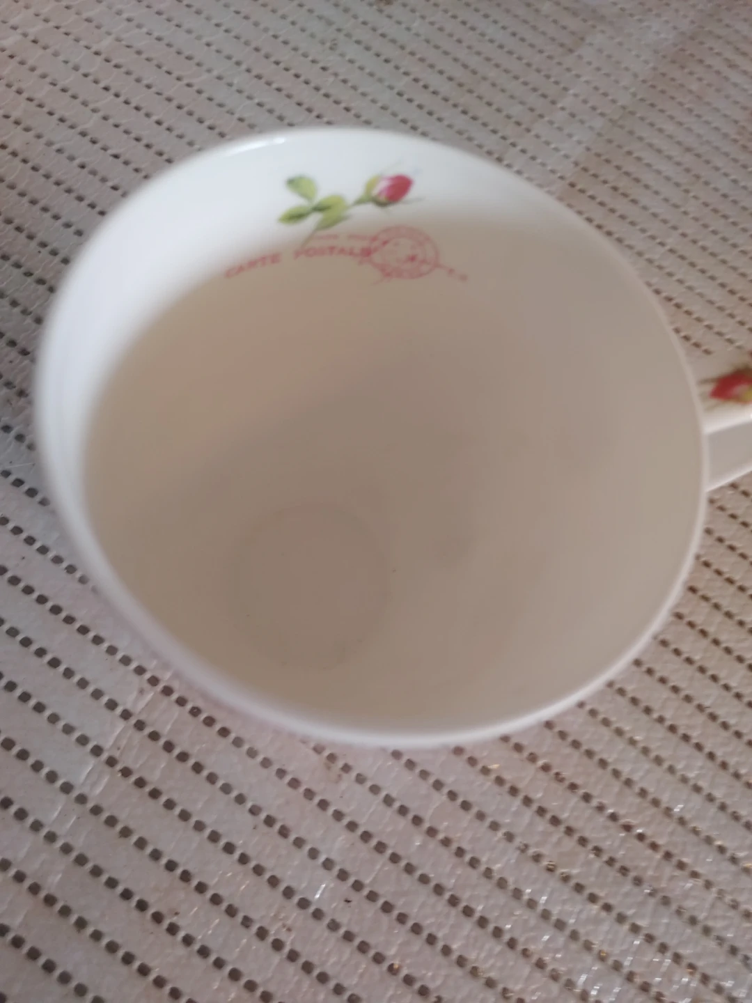Fine Porcelain "Carte Postale" Rose Teacup - photo 2