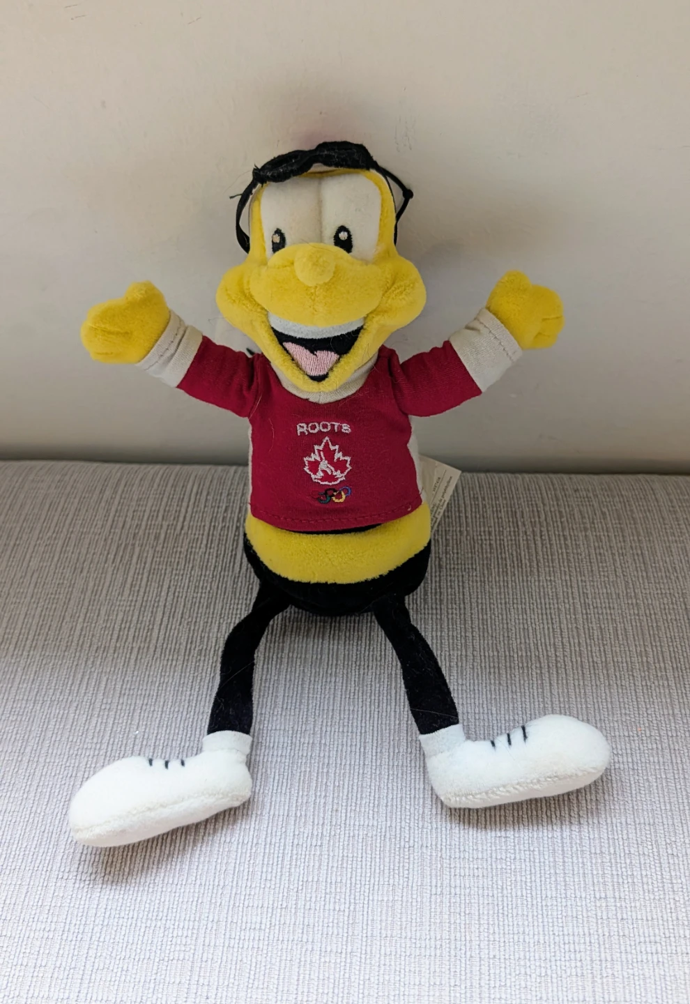 Roots Plush Olympic Bee Toy