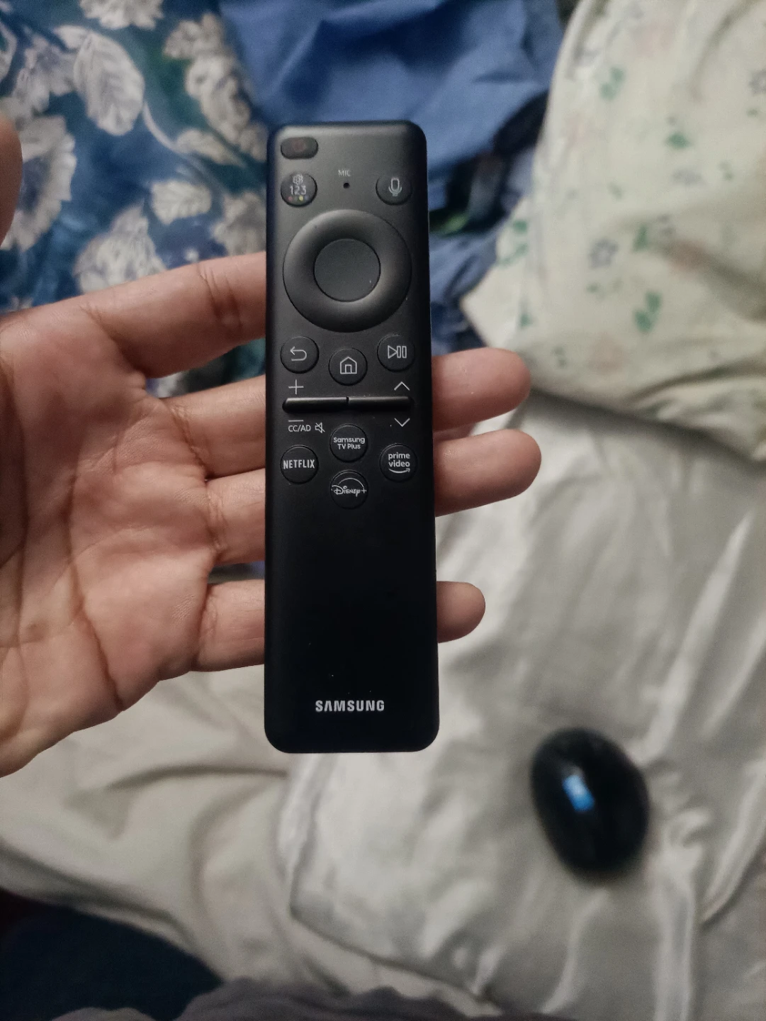 samsung s90d 55 inch 4k qd oled 120hz tv with tiny sing blue dot - photo 4