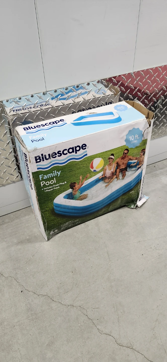 New in box family pool - photo 3