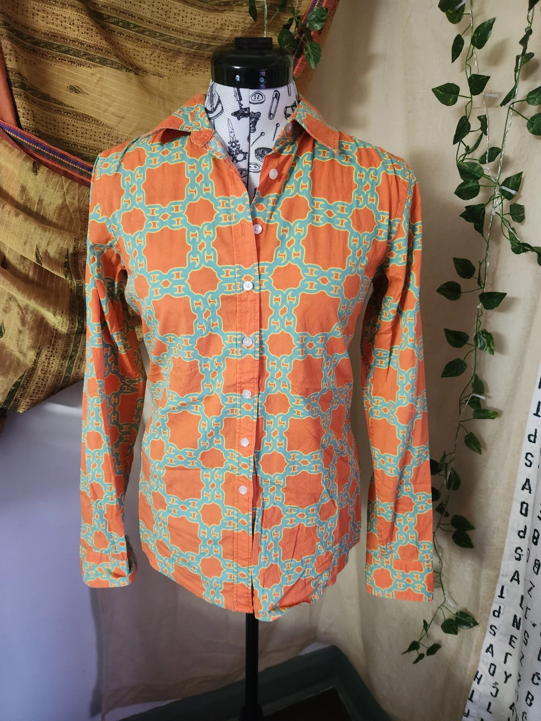 Women's Button-Up Shirt