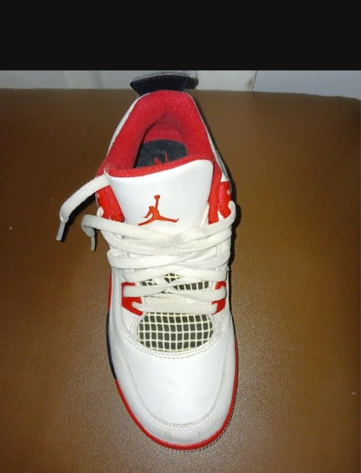 Jordan 4 Retro Fire Red (2020) PS US 1 Youth Sneakers - photo 2