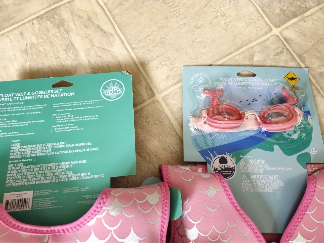 4 Brand New FLOAT VEST & GOGGLES SET $35 Set Firm - photo 2