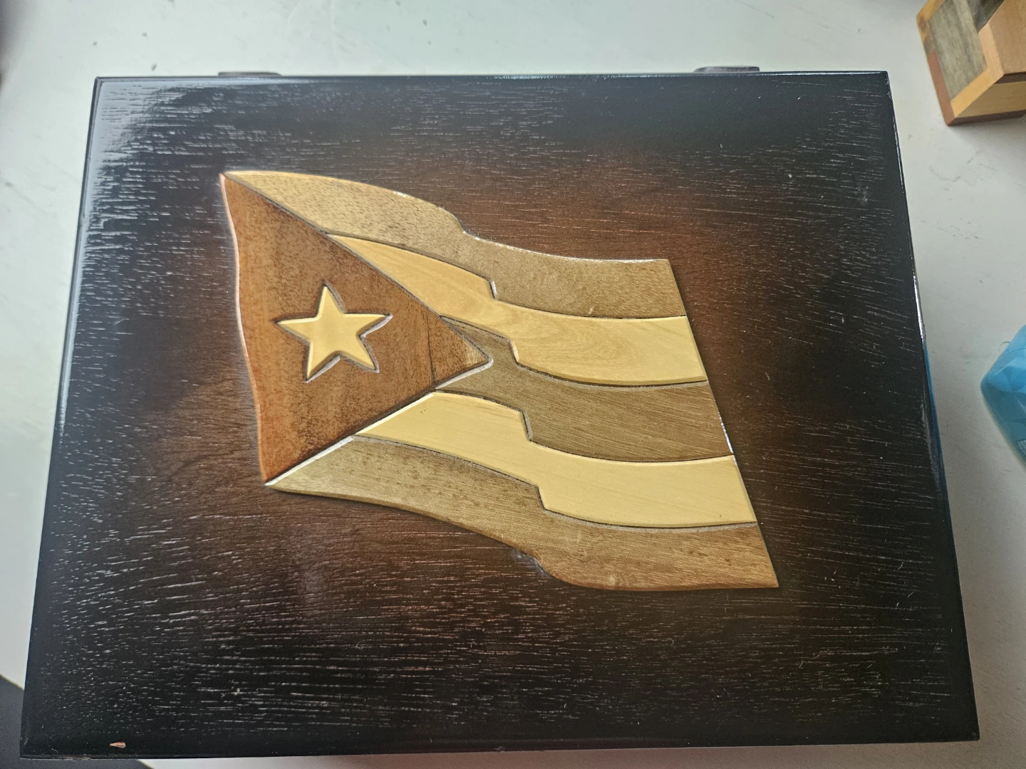 Handmade cuban humidor with imate digital hygrometer