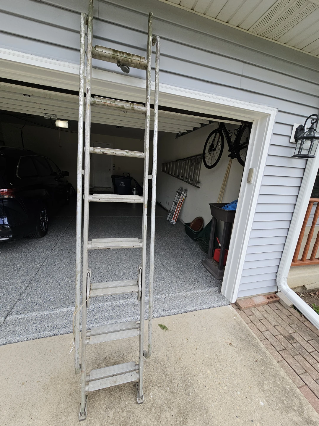 Aluminum or metal Step Ladder - photo 2
