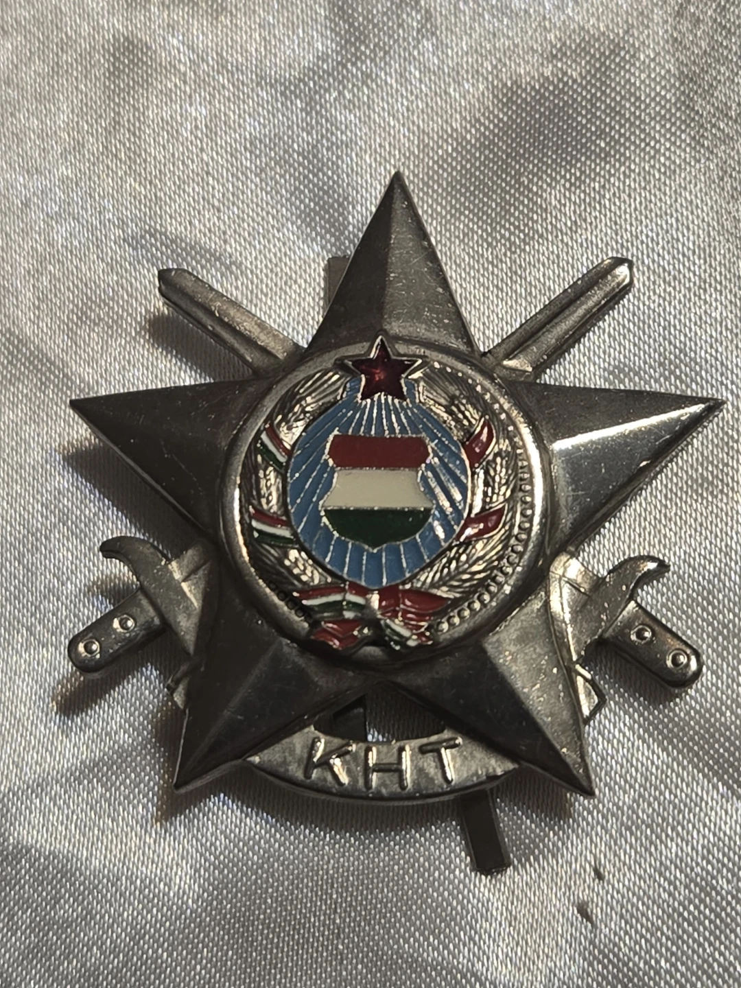 Vintage Metal Star Medal KHT