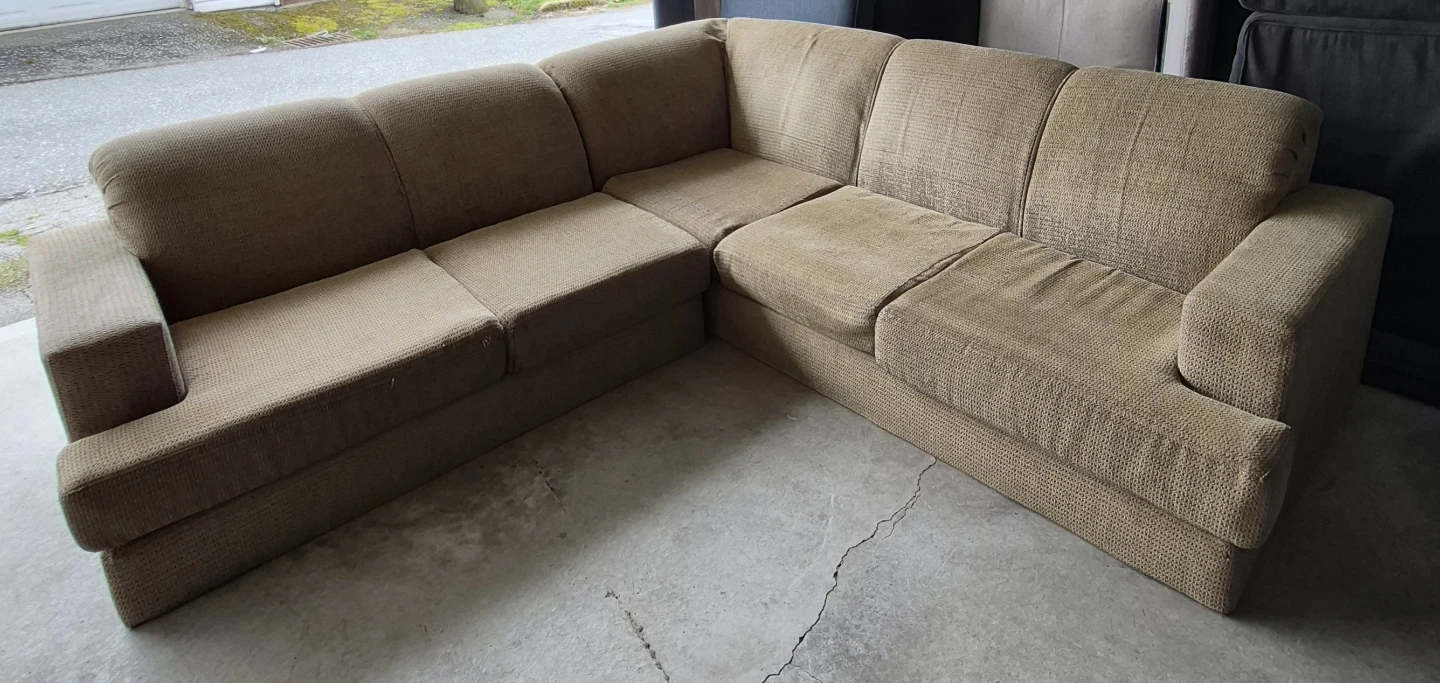 Sectional L Shape Sofa Couch Comfy and Big
