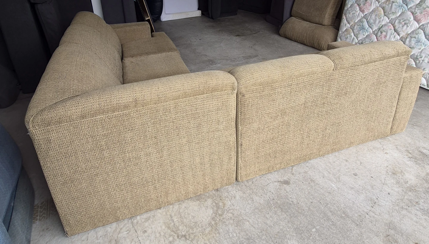 Sectional L Shape Sofa Couch Comfy and Big - photo 4