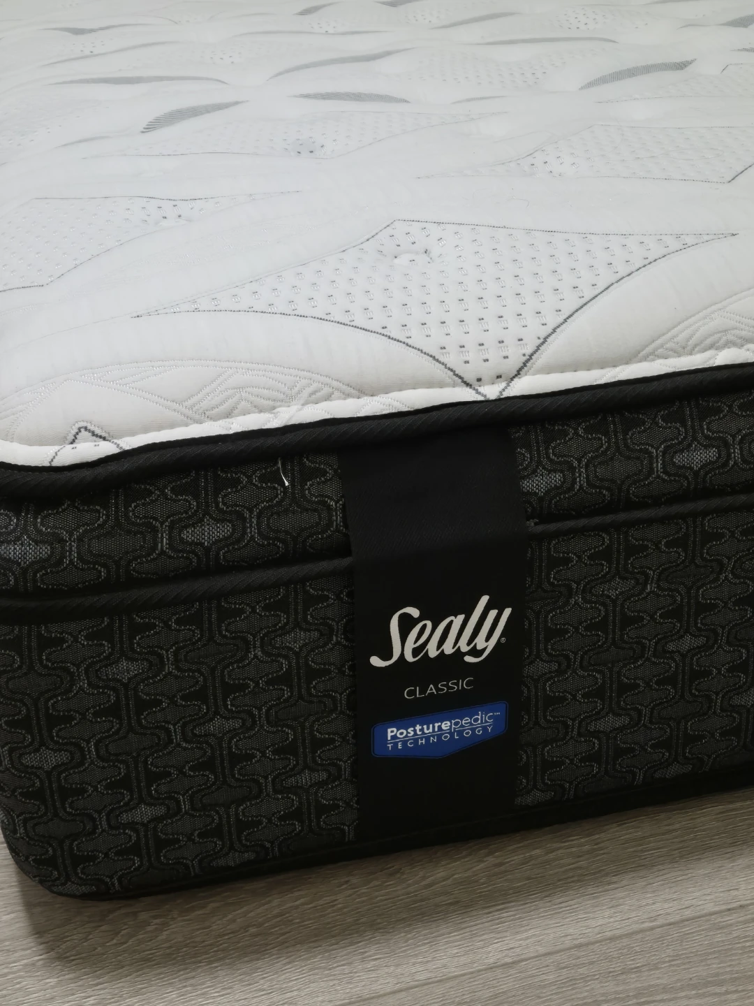 Full size mattress - photo 2