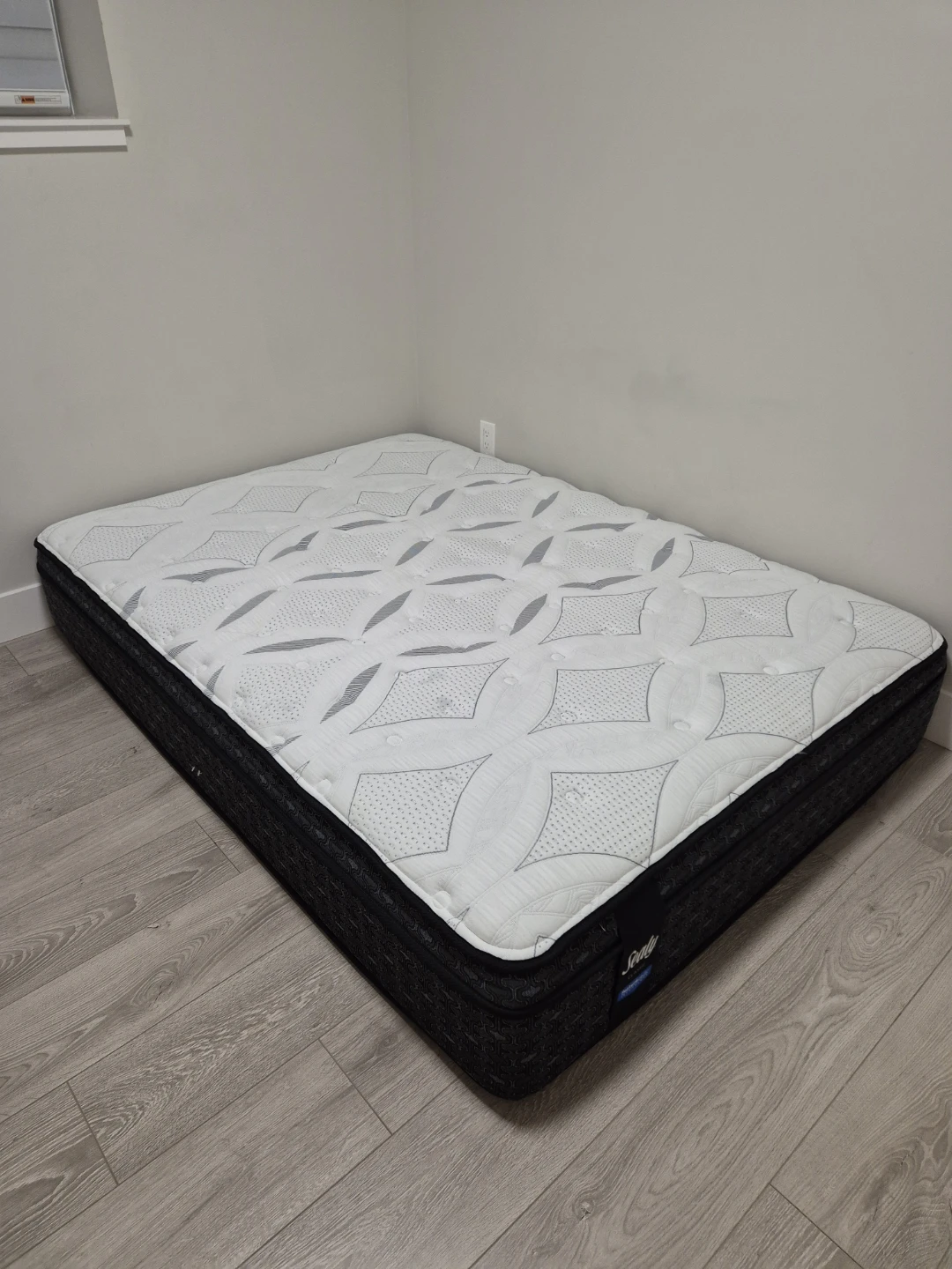Full size mattress - photo 3