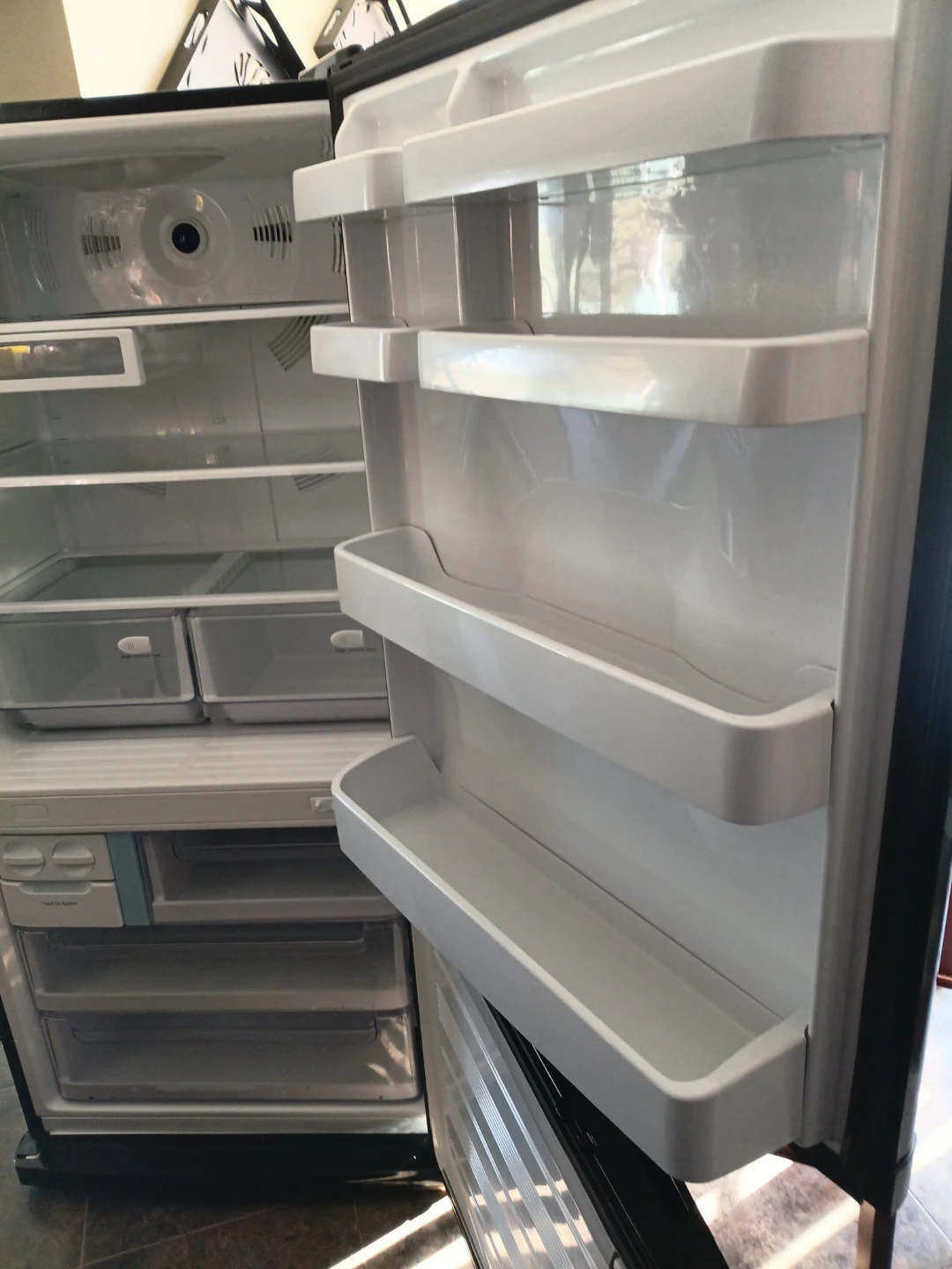 32" Black Samsung Refrigerator - photo 4