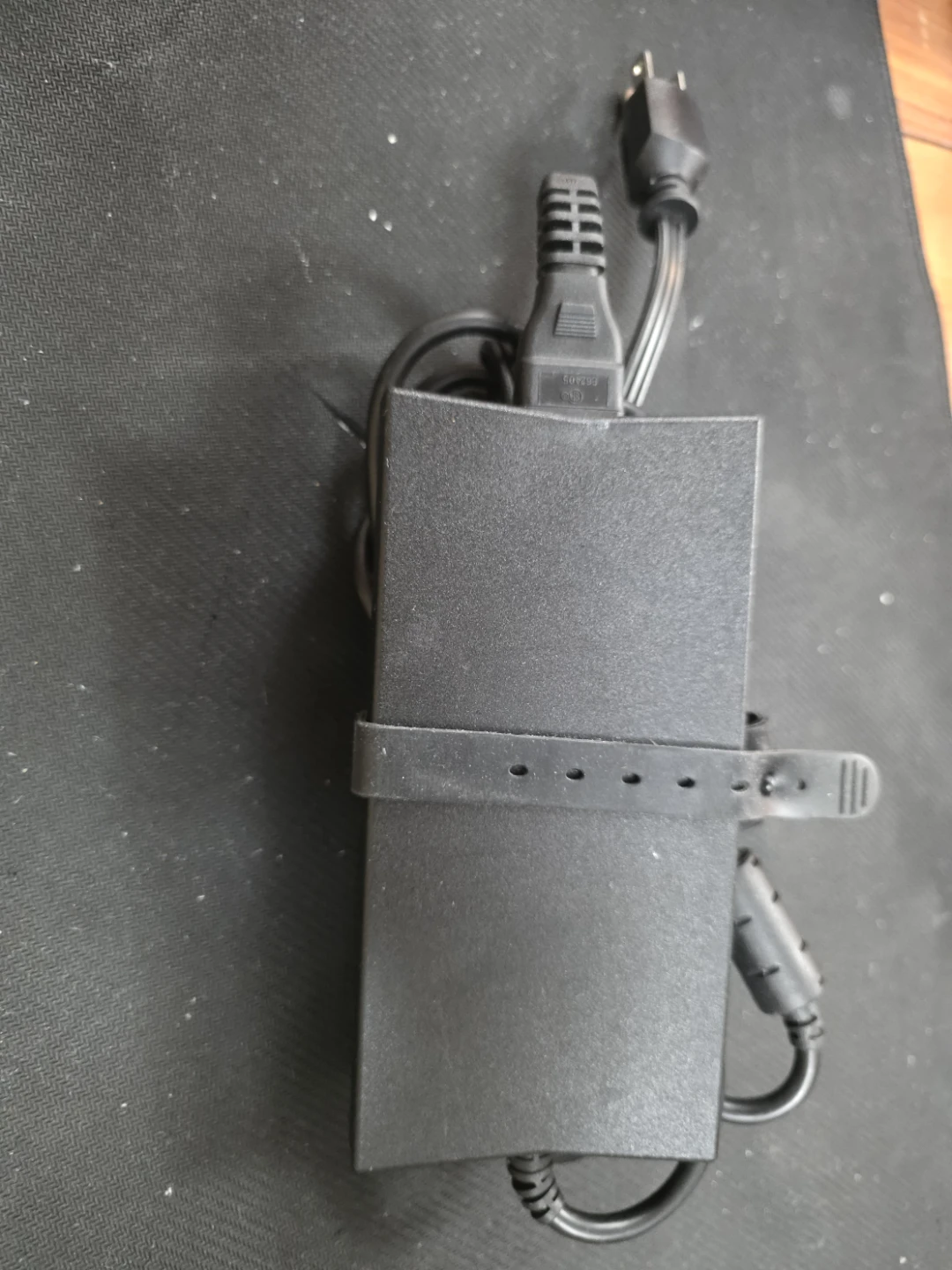 Dell 130w charger - photo 2