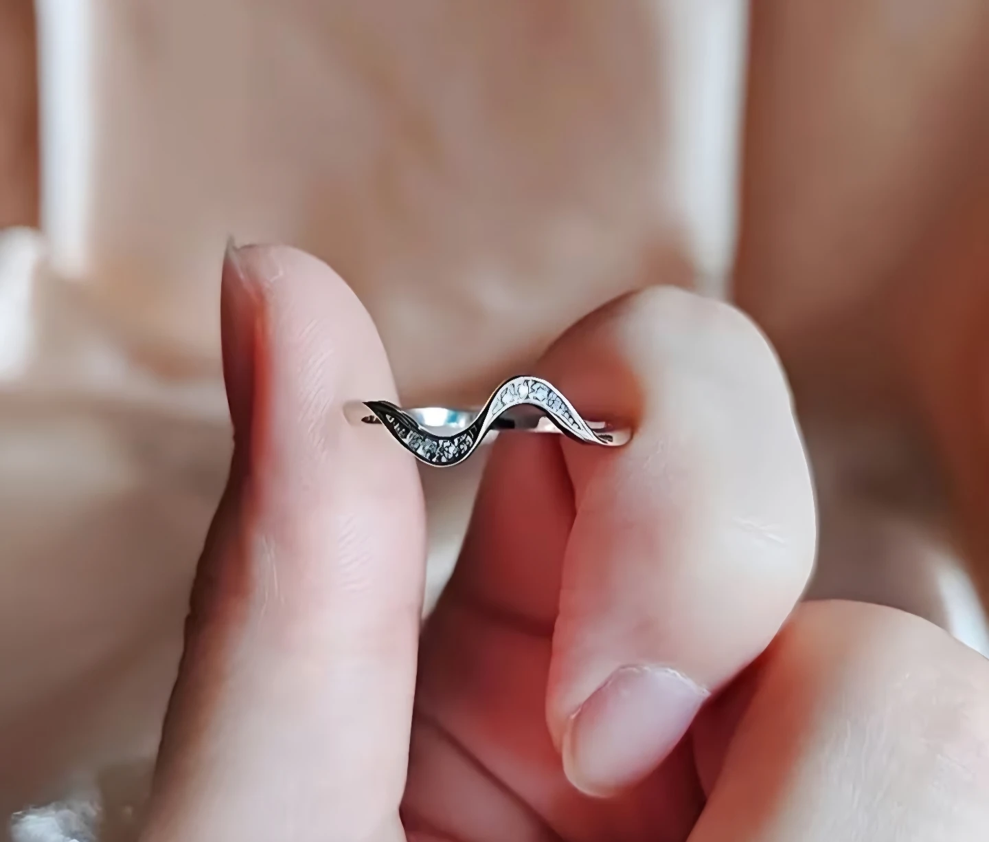 Elegant Inspirational Wave Ring - photo 4
