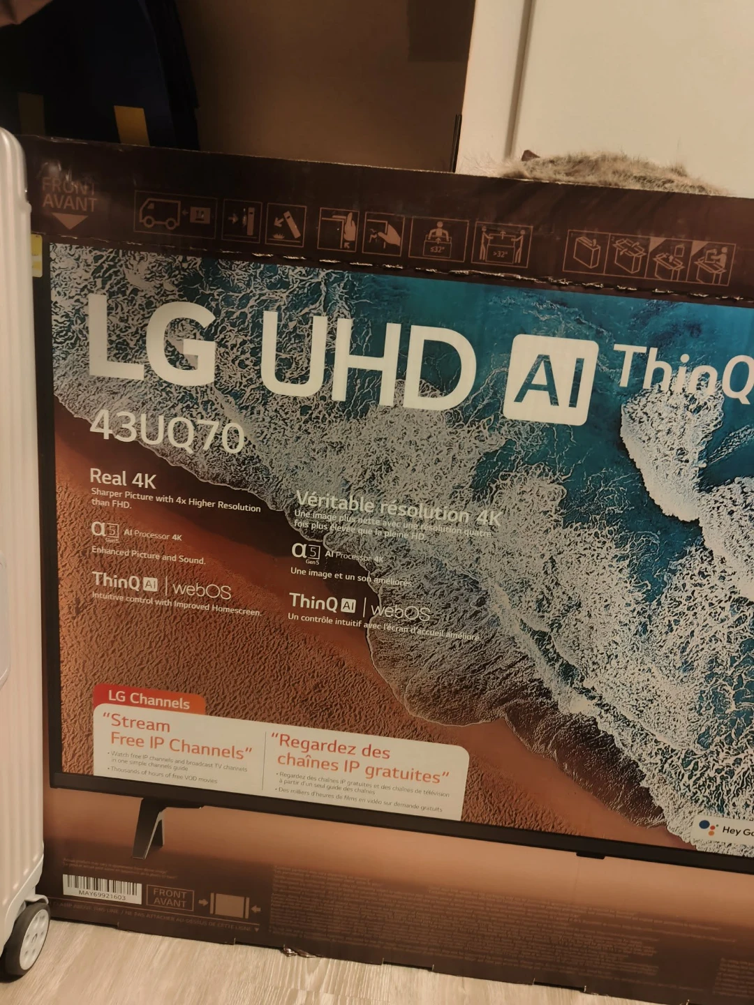 LG 43" UHD 4K TV - photo 3