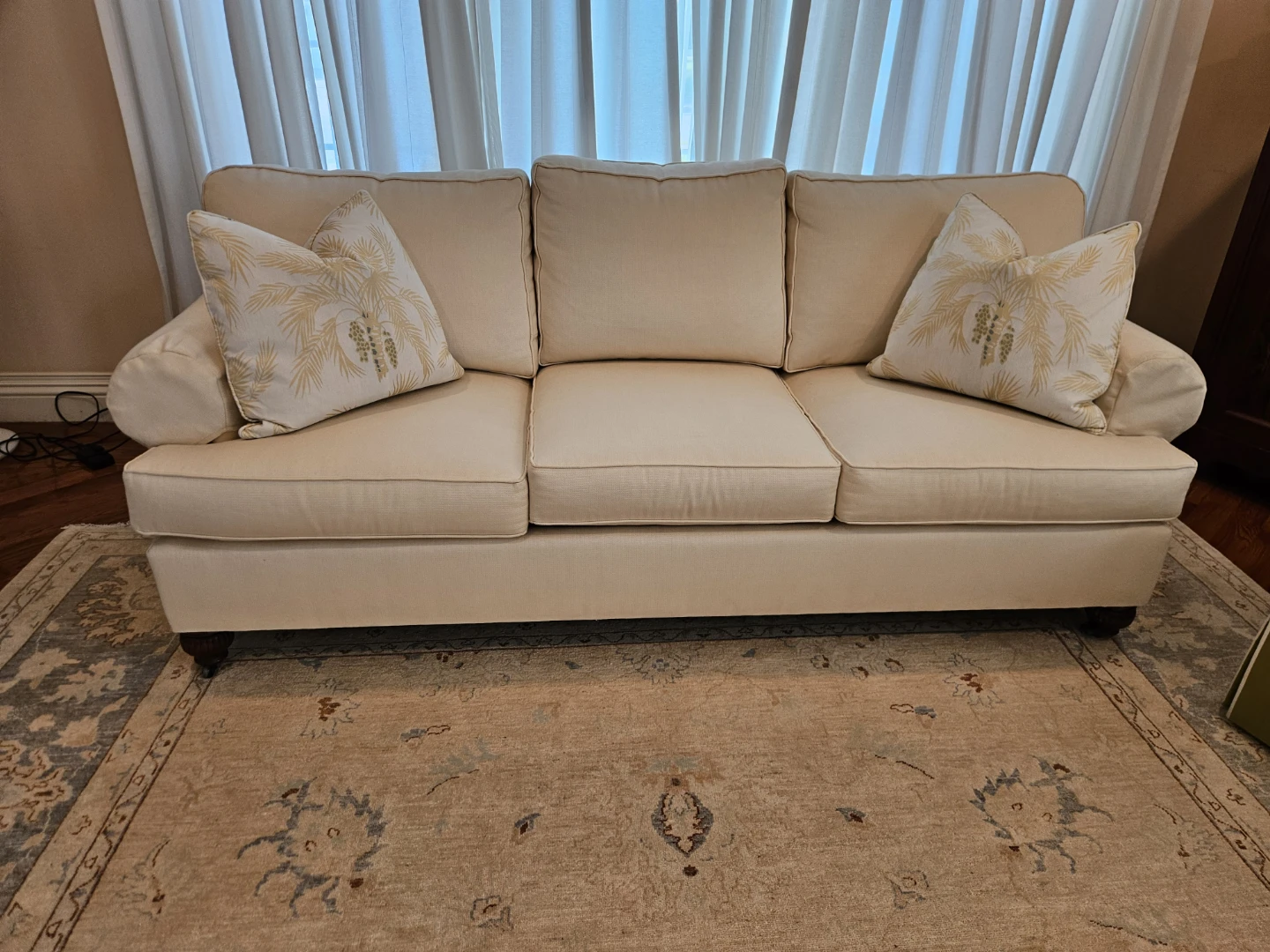 Henredon Cream Sofa with Decorative Pillows