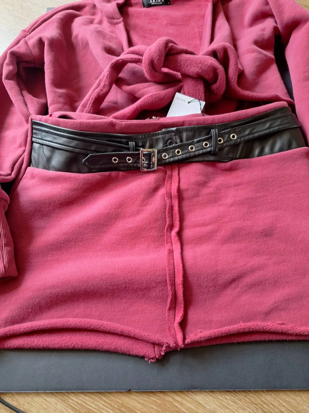 AKIRA maroon Hoodie & Black Faux Leather Belt