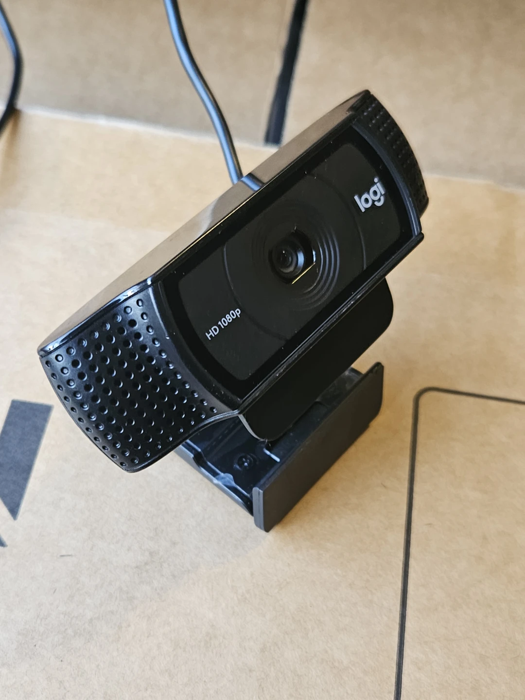 Logitech HD 1080p Webcam - photo 2