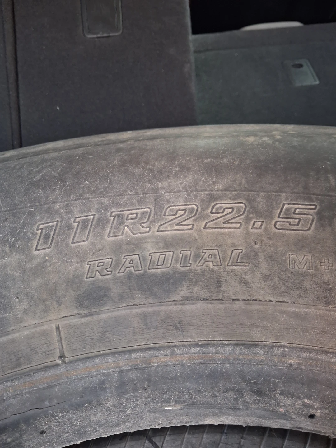 11R 22.5  truck tire - photo 2