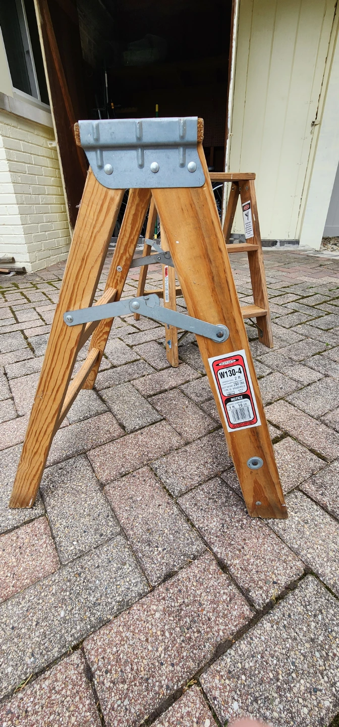 4ft Louisville Ladder Wooden Step Stool - photo 3