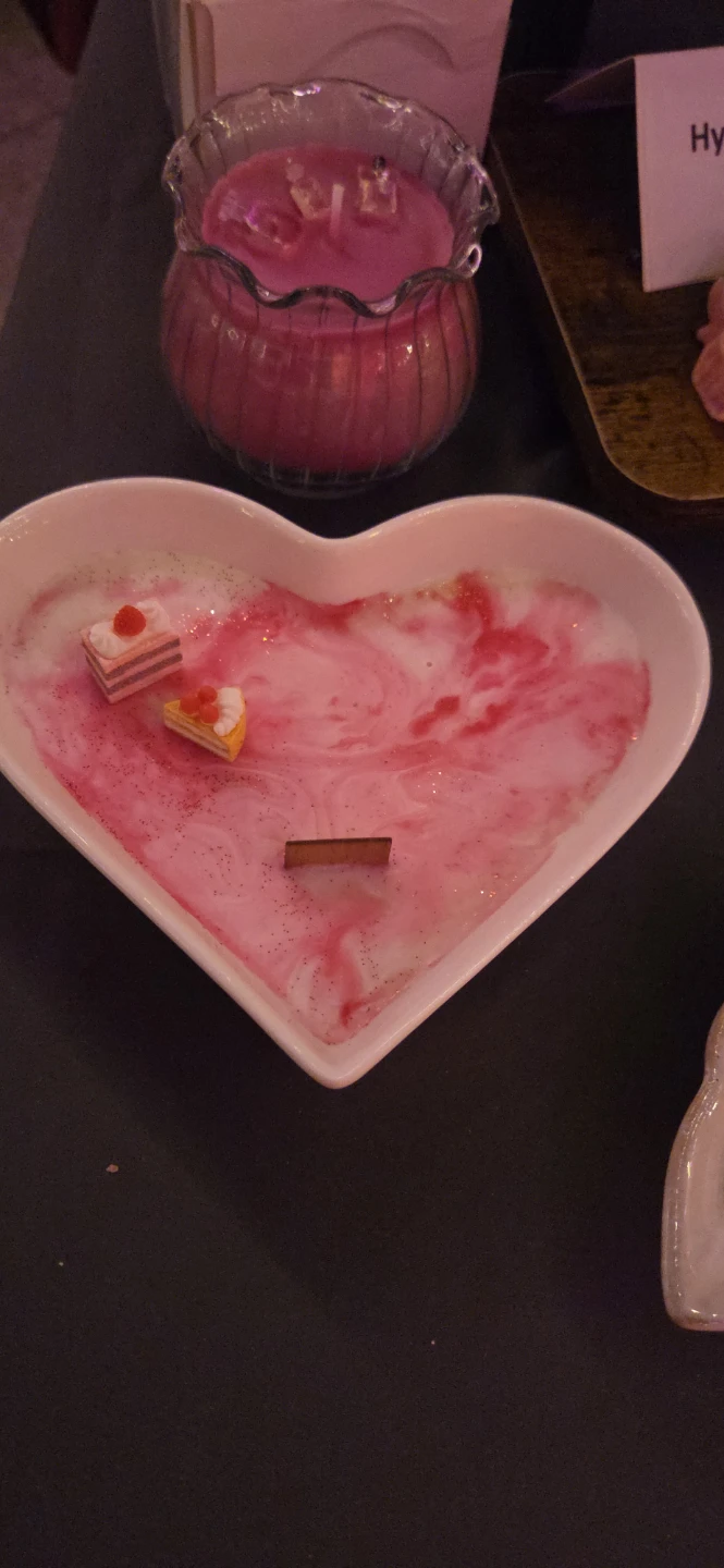 Hand-poured novelty candles