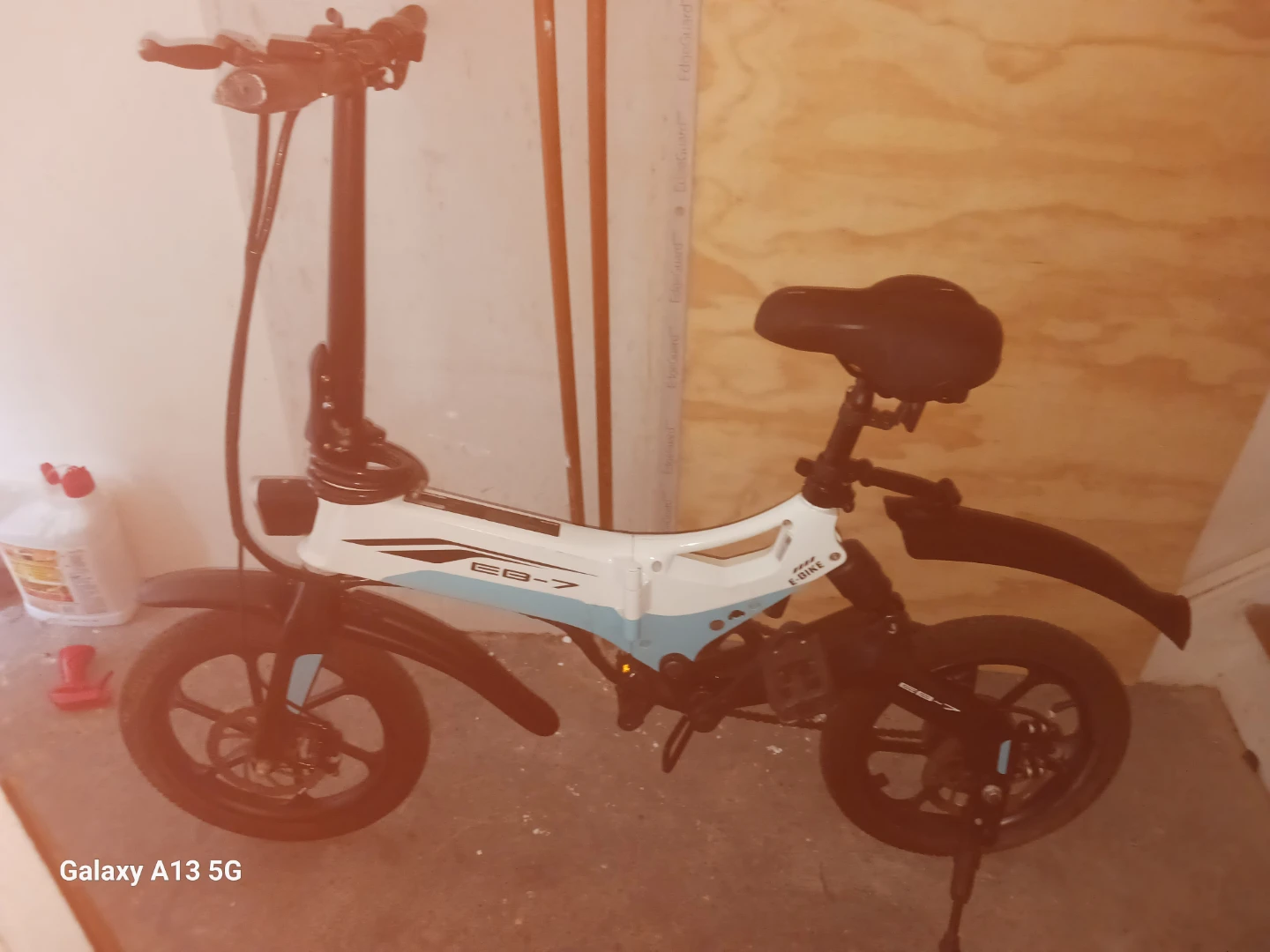 White and Blue EB-7 Folding Electric Bike - photo 3
