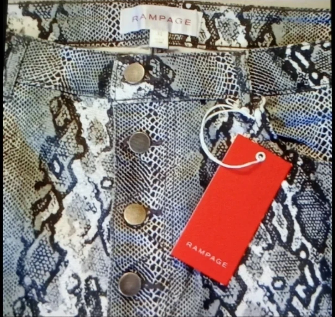 NWT!  RAMPAGE SNAKESKIN PANTS - photo 3