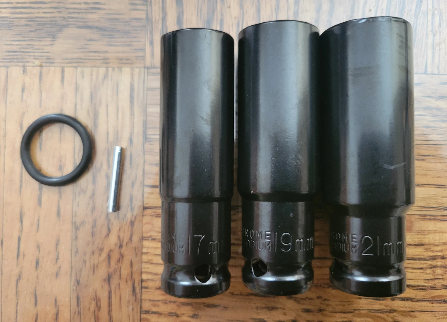 NEW Guiqiqi Impact Wrench Kit w/2 Batteries 2.0Ah - photo 2