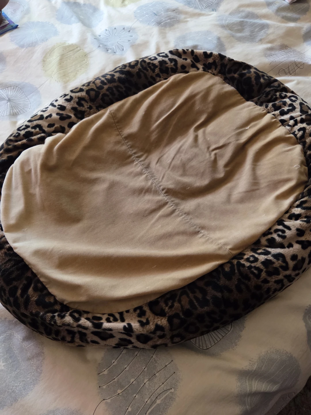 Leopard Print Pet Bed - photo 3