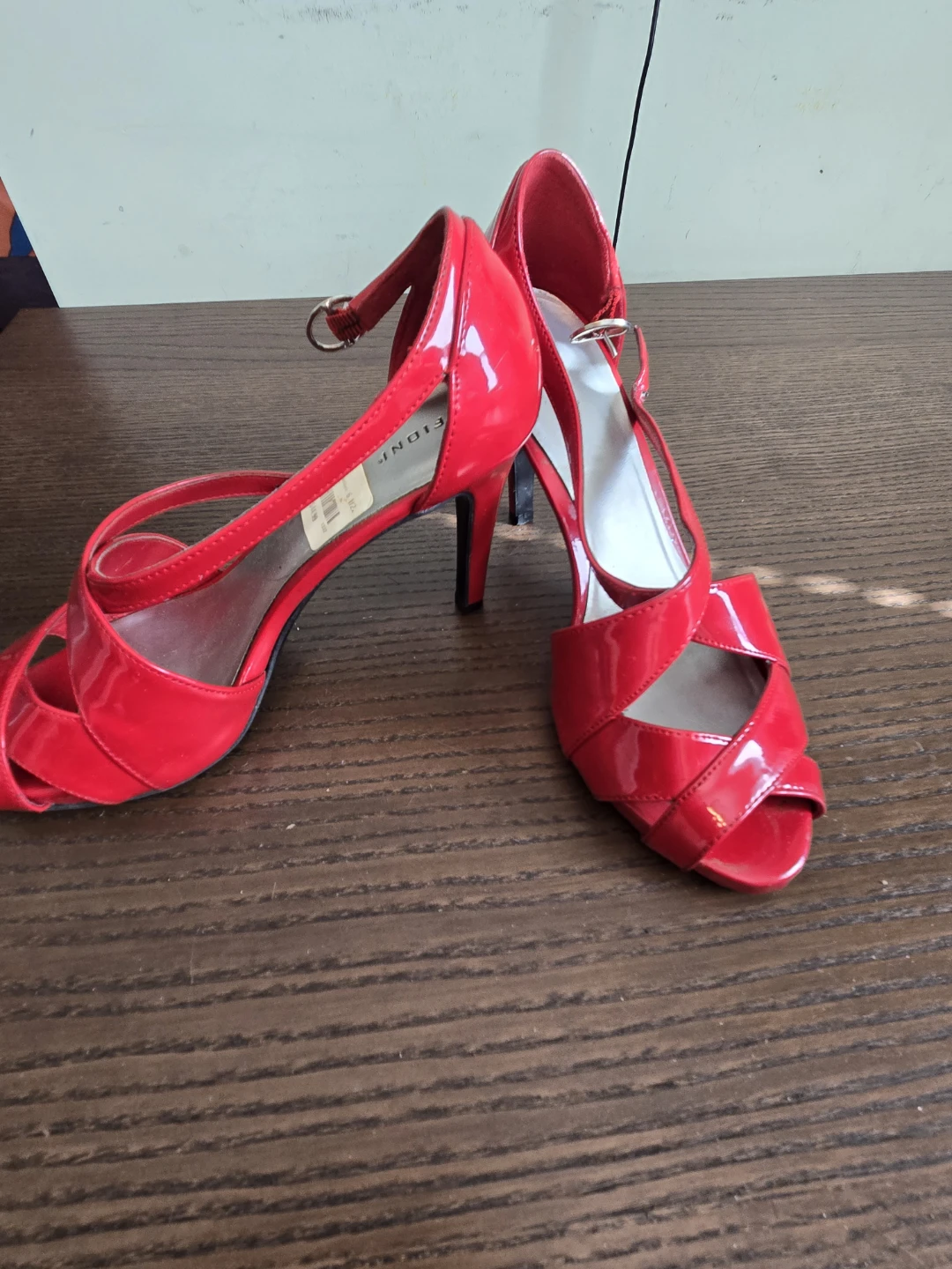 FIONI Red Patent Heels - Size 6 1/2 - photo 2