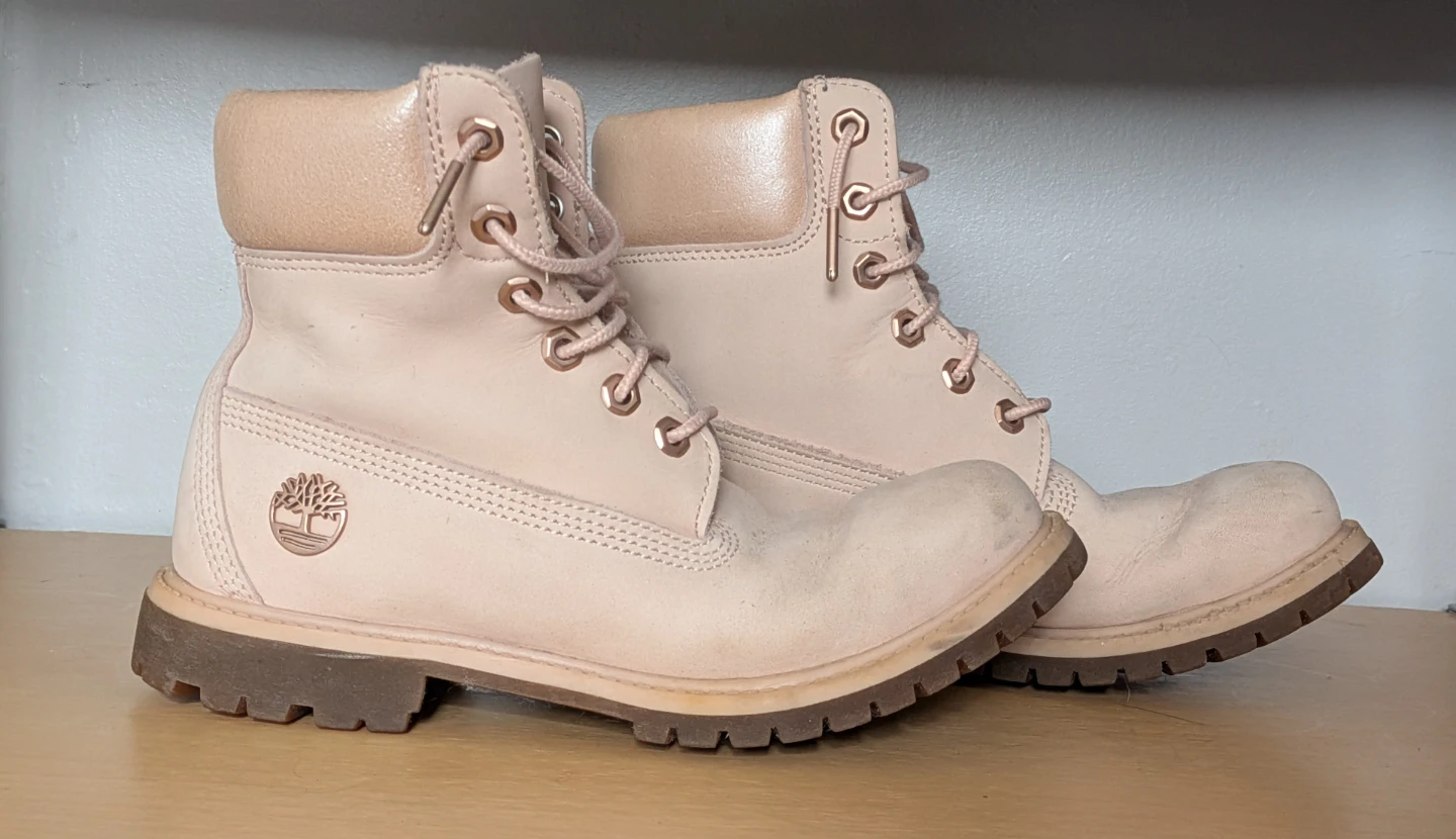 Authentic Timberland Boots - Woman's - Size 7.5 - Asking $75 - photo 3
