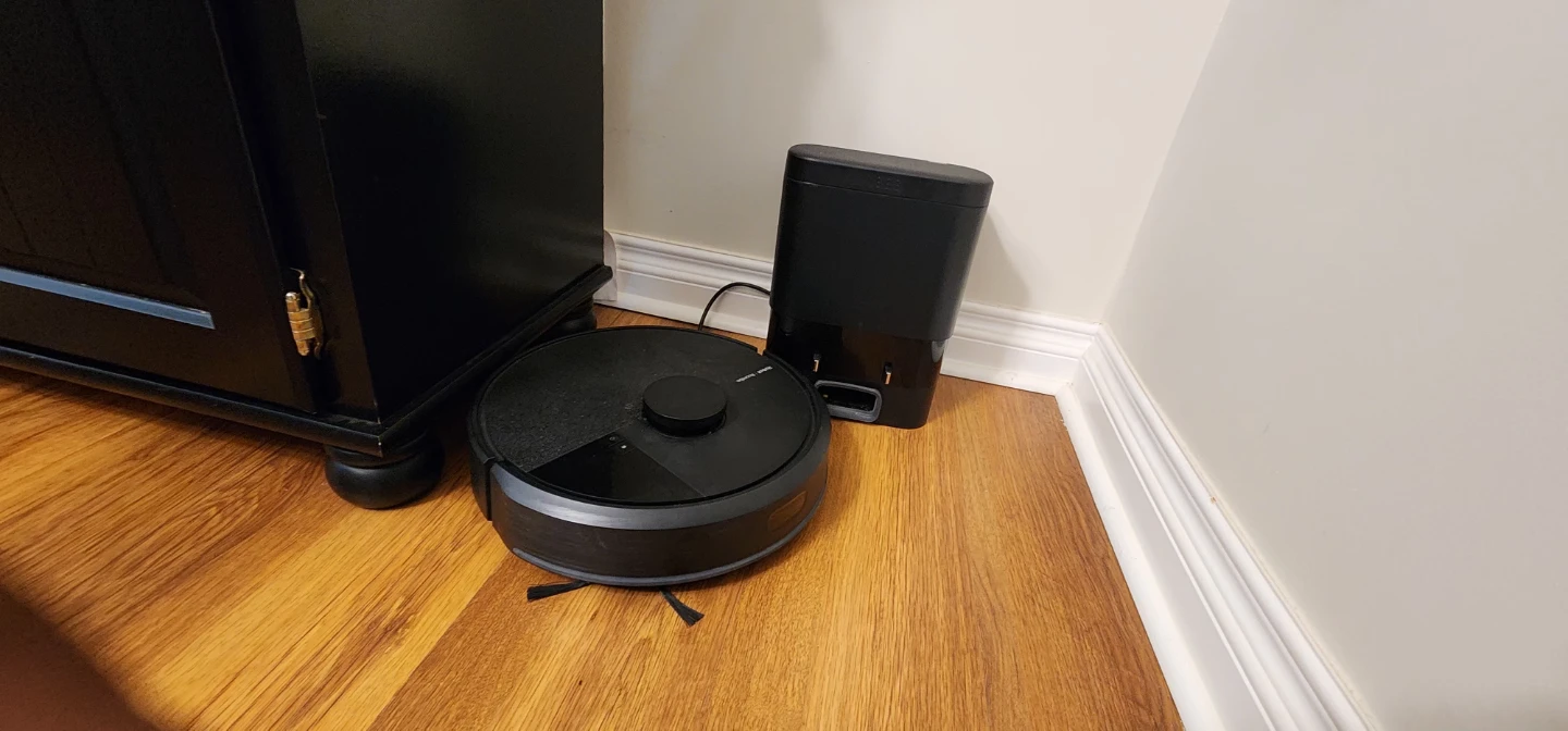 iRobot Roomba Self-Emptying Robot Vacuum