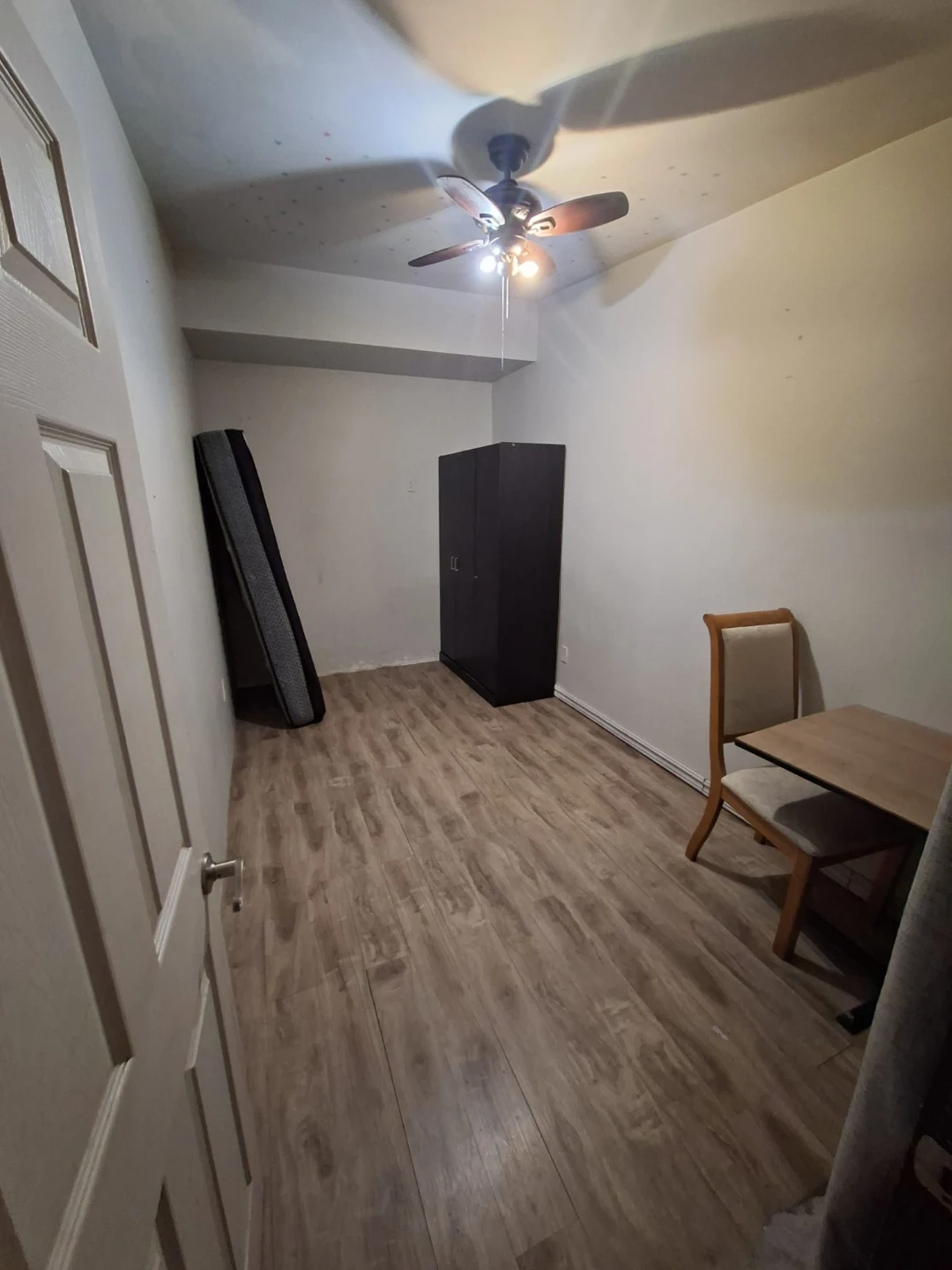 Two Private Rooms Available - photo 3