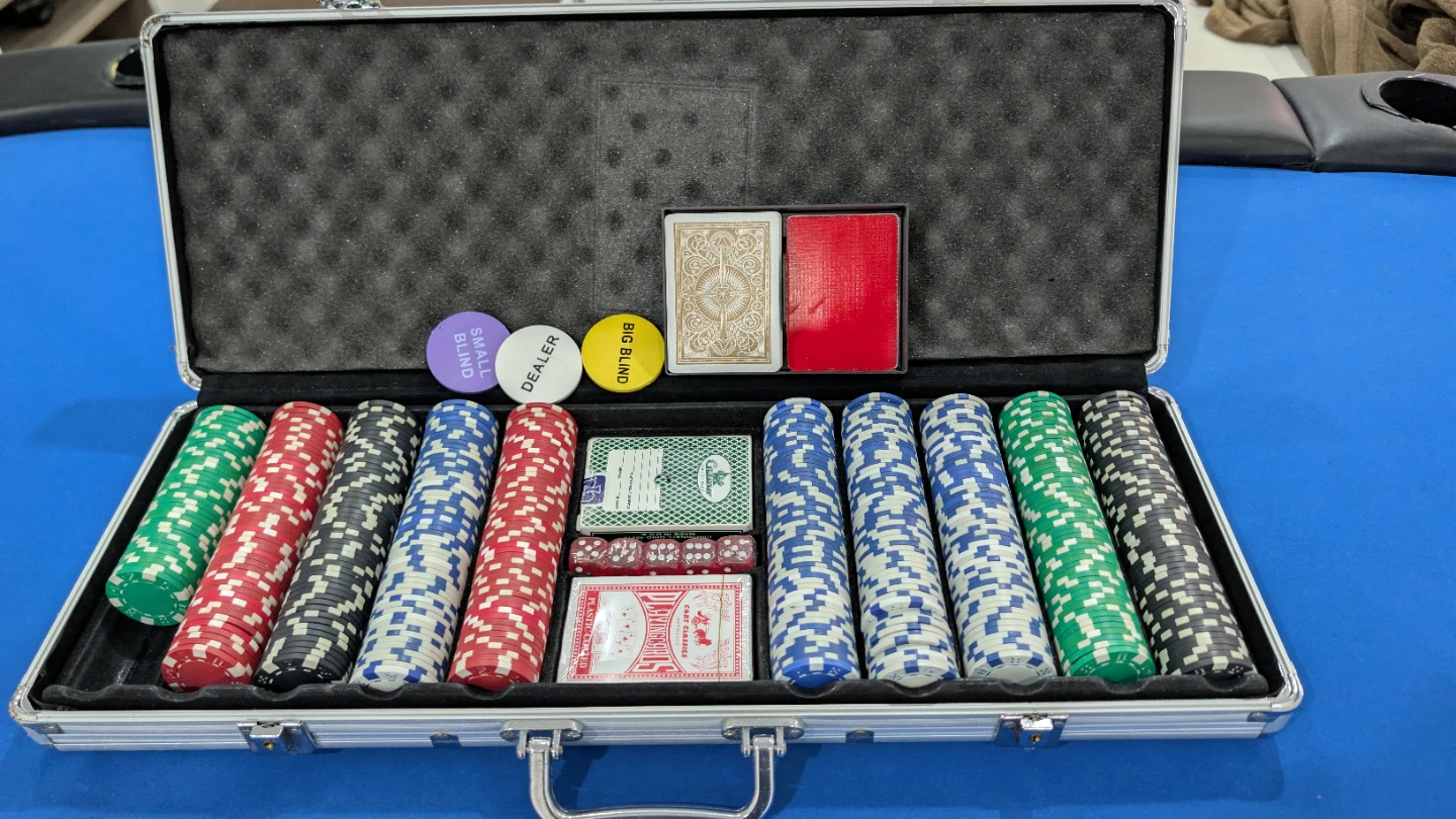 Poker Chip Set with Case