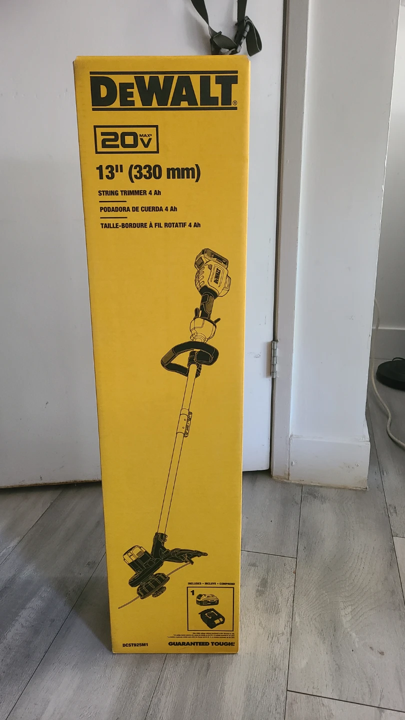 BRAND NEW DEWALT 20V MAX String Trimmer 13" (330 mm)
