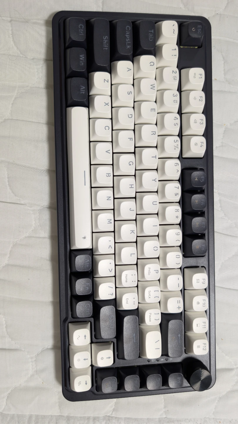 Redragon UCAL MAGNETIC Wired Mechanical Keyboard - photo 4