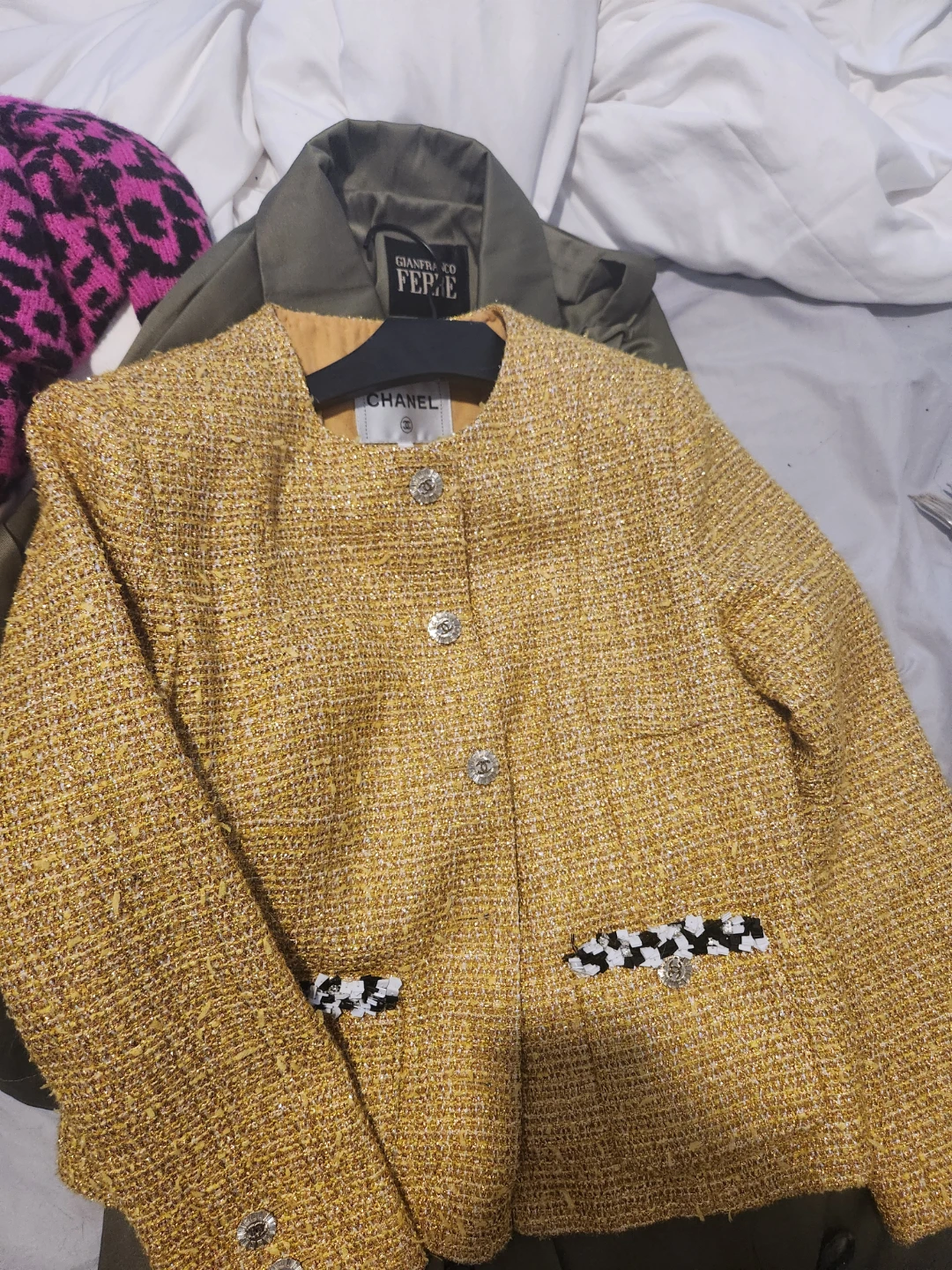 Chanel style Yellow Tweed Jacket size M - photo 4