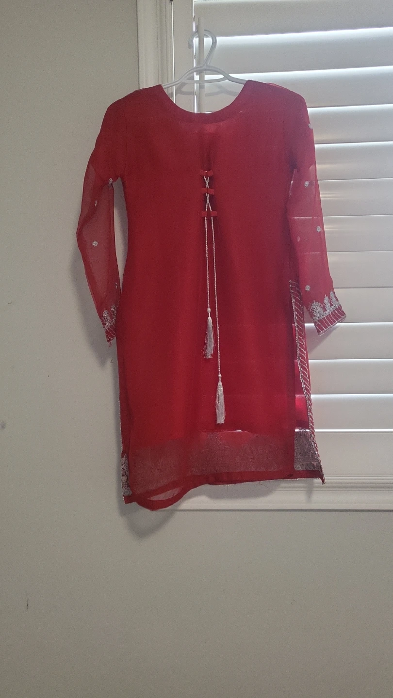 Red Embroidered Kurti and Sharara Set age 11-13 years old - photo 3
