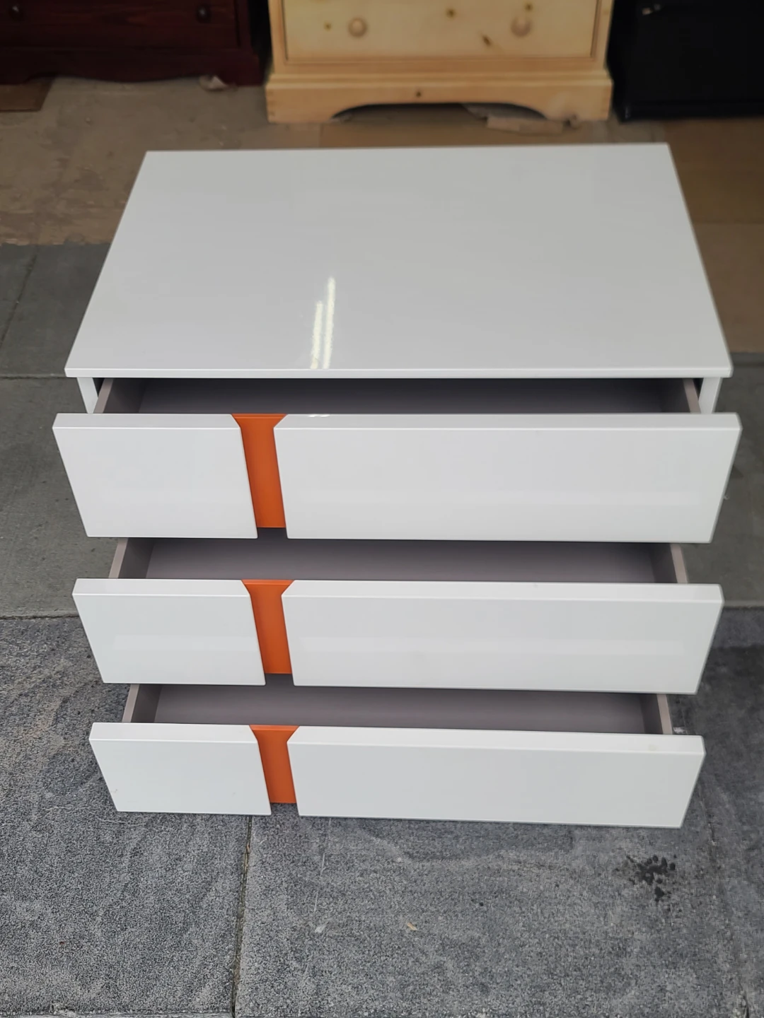 White 3-Drawer Dresser with Orange Accents - photo 2